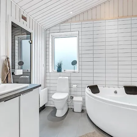 5 Bedroom Amazing In Sydals Сasa de vacaciones Sarup